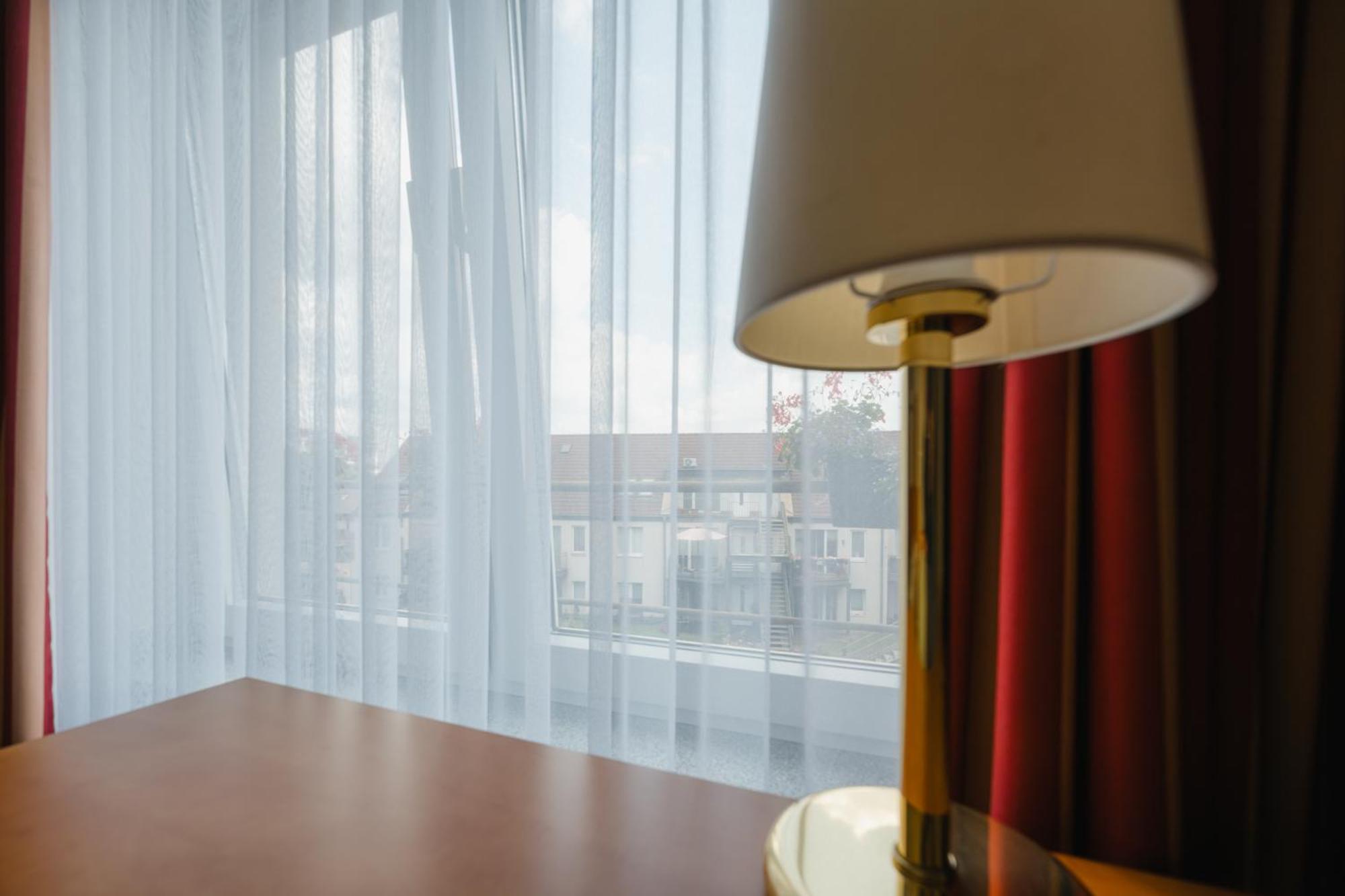Hotel Mirage Duisburg Exterior foto